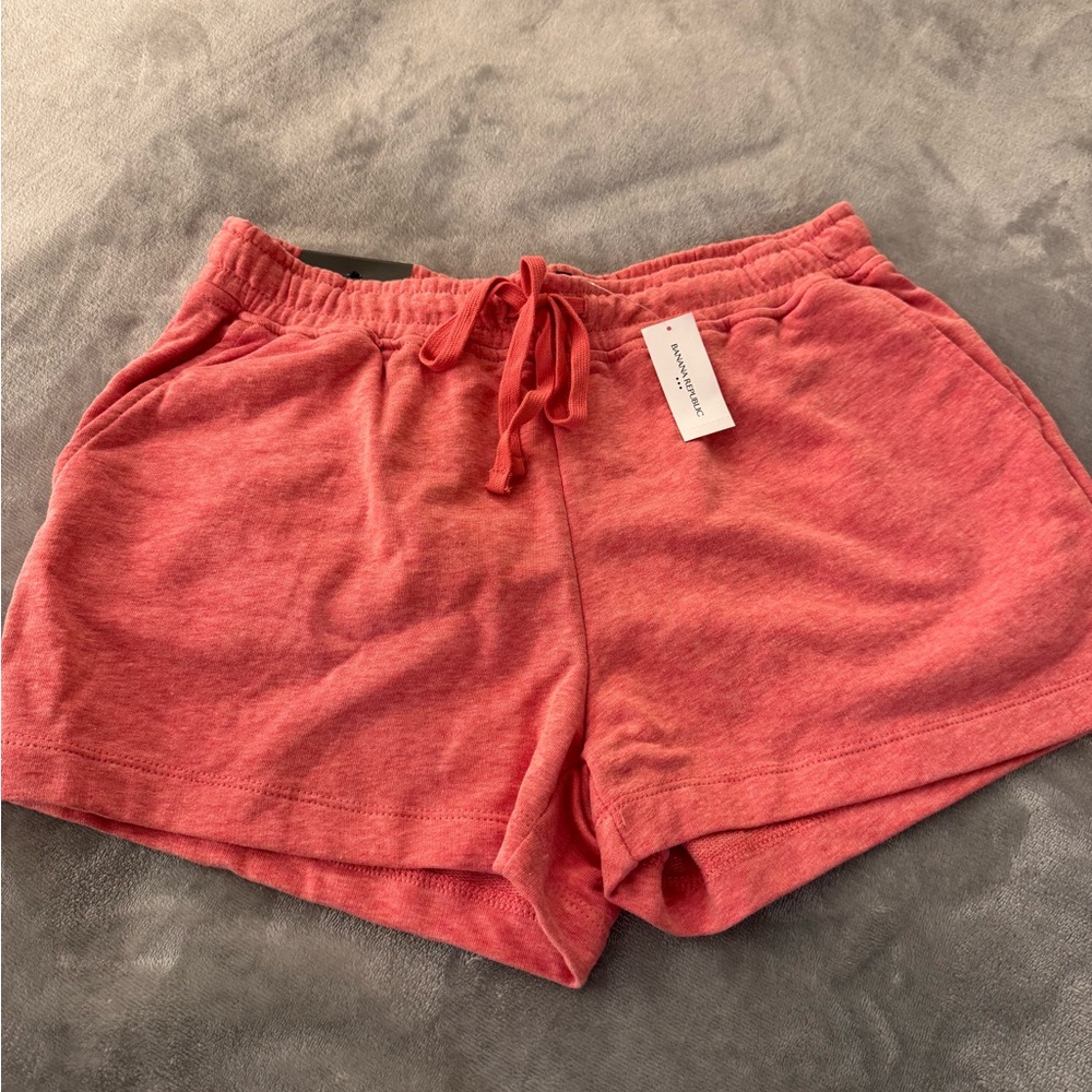 NWT - 3 inch short